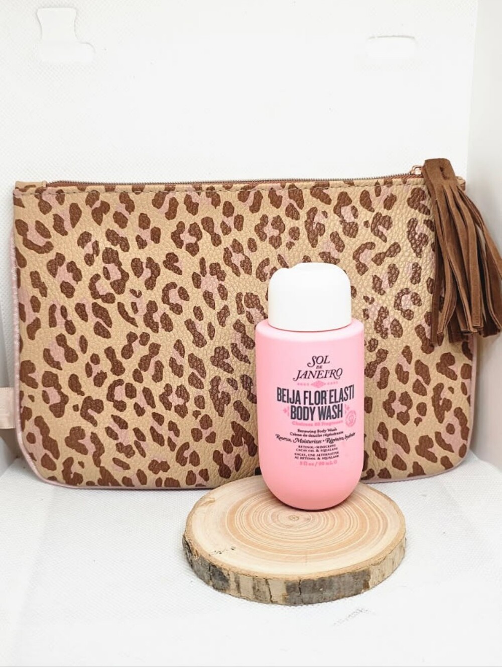 Sol de Janeiro Beija Flor Elasti Body Wash - Pink With LEOPARD COSMETIC BAG.